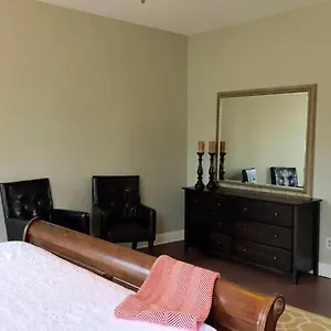 Holiday home 12 South-walk To Bars+coffee+food+shops+belmont, Nashville